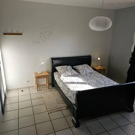 La Detente ! Petit Dejeuner Inclus Homestay szállás